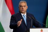 Aktivisti v Prahe obarvili plot velvyslanectva Madarska