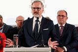 Vlada Petra Fialu podava demisiu prezident Pavel prijme