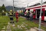 Na stanici Krepany doslo k zrazke dvoch vlakov hasici zasahuju a hlasia prvych zranenych