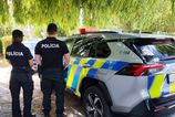 enviropolicajti zasahuju pri podozrivej skaldke v komarne preveruju nelegalne rozoberanie aut