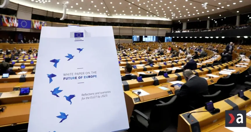 EÚ pripravuje štít proti dezinformáciám. Europarlament označil Rusko za hlavnú hrozbu