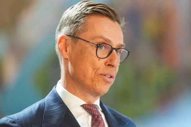 Fínsky prezident: Zachovajte pokoj a podporujte Ukrajinu