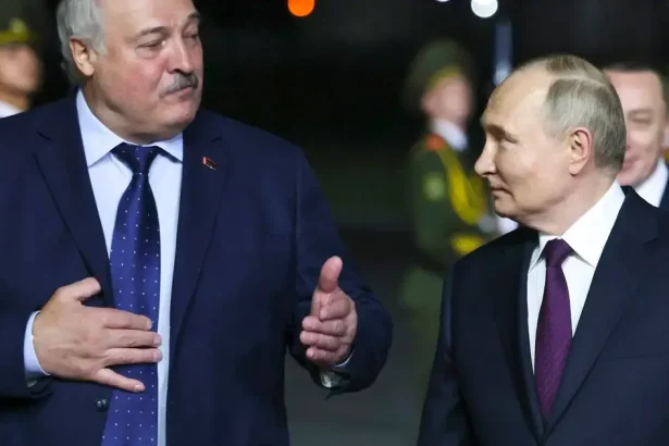 OSN varuje: Bielorusko používa pasy na zastrašovanie kritikov v exile