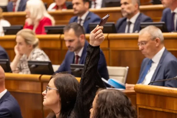 Poslanci NR SR začali štvrtý rokovací deň, rokujú o zmene zákona o prevencii kriminality