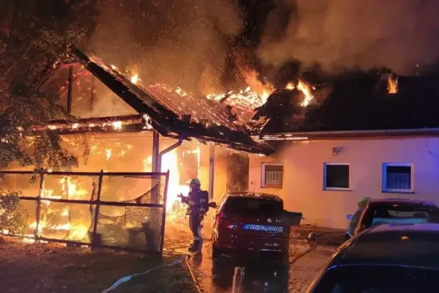 Požiar domu v Kráľovičových Kračanoch zranil človeka, škoda 300-tisíc eur