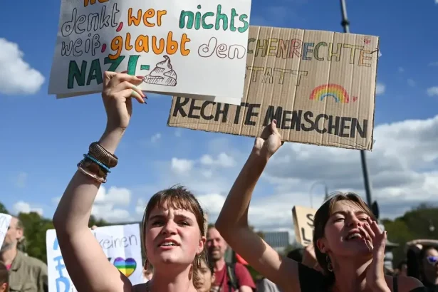 Protesty proti AfD: Desaťtisíce Nemcov žiadajú zákaz strany