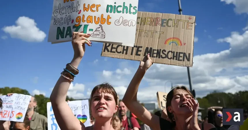 Protesty proti AfD: Desaťtisíce Nemcov žiadajú zákaz strany