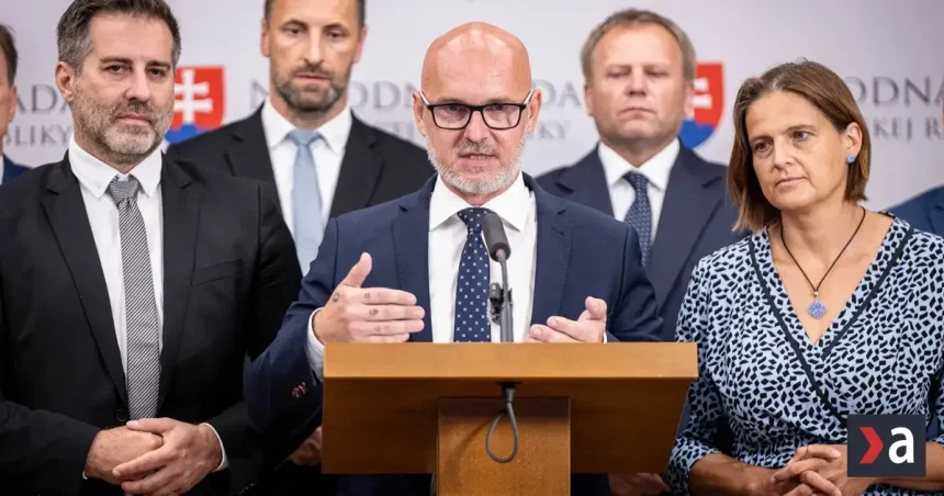 SaS: Vláda zlyhala pri sviatku a ekonomike