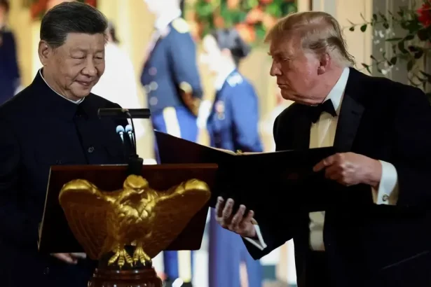 Trump a Si rokovali o novej kapitole vzťahov, Biely dom usporiadal večeru pre čínsky pár