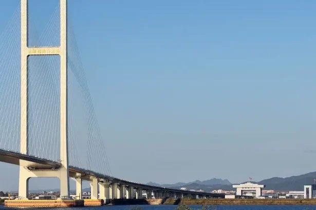 Čína a Severná Kórea otvoria nový most, má posilniť obchod aj pohyb ľudí