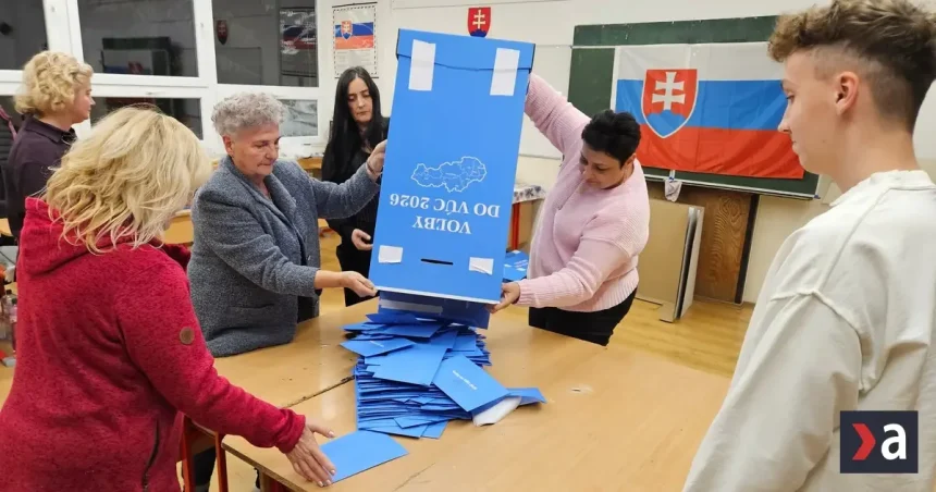 Premiér: Z volieb sa nedajú robiť politické závery. Prezident poďakoval za účasť
