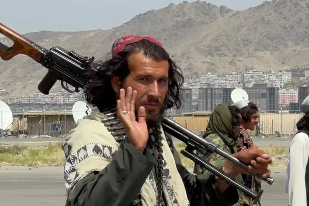 Taliban prerušil vysielanie BBC v celom Afganistane, zasiahol milióny poslucháčov