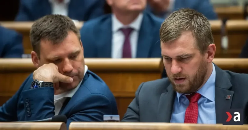 V parlamente je deväť poslancov bez klubovej príslušnosti, šiesti z nich odišli z koalície